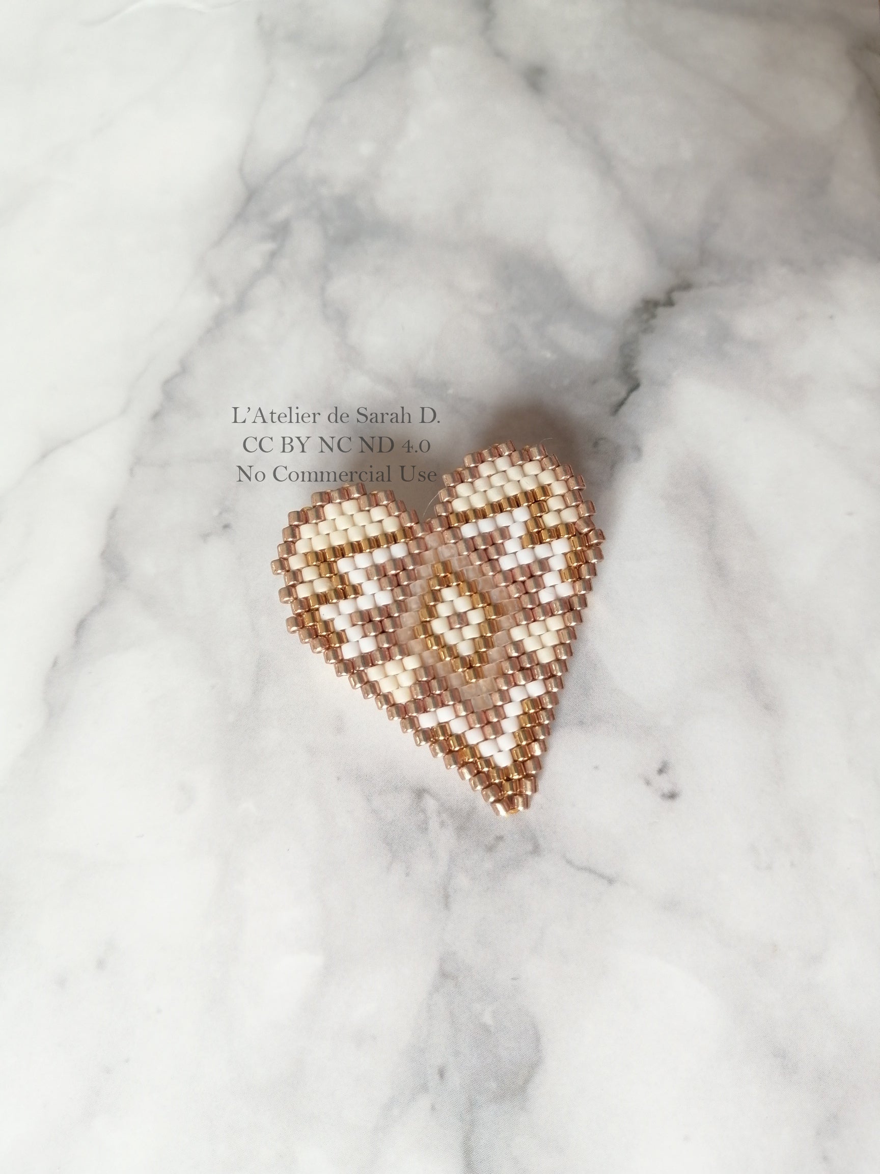 Broche tissée COEUR