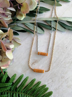 Collier ESTHER élégant, pendentif artisanal perles de verre tissées main, chaîne acier inoxydable.