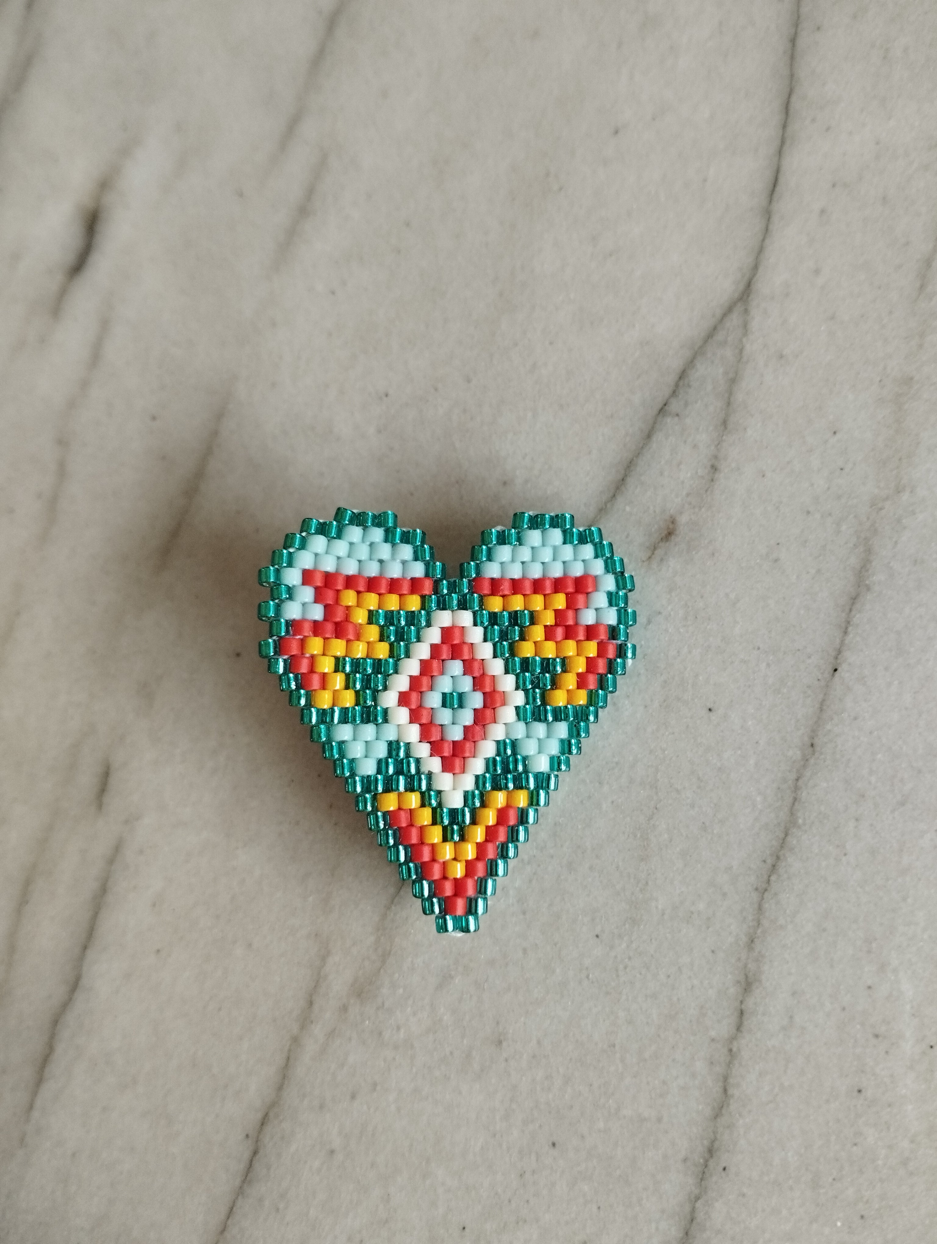 Broche tissée COEUR