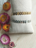 Bracelet EPI en acier inoxydable, maille épi chevrons, hypoallergénique et durable.